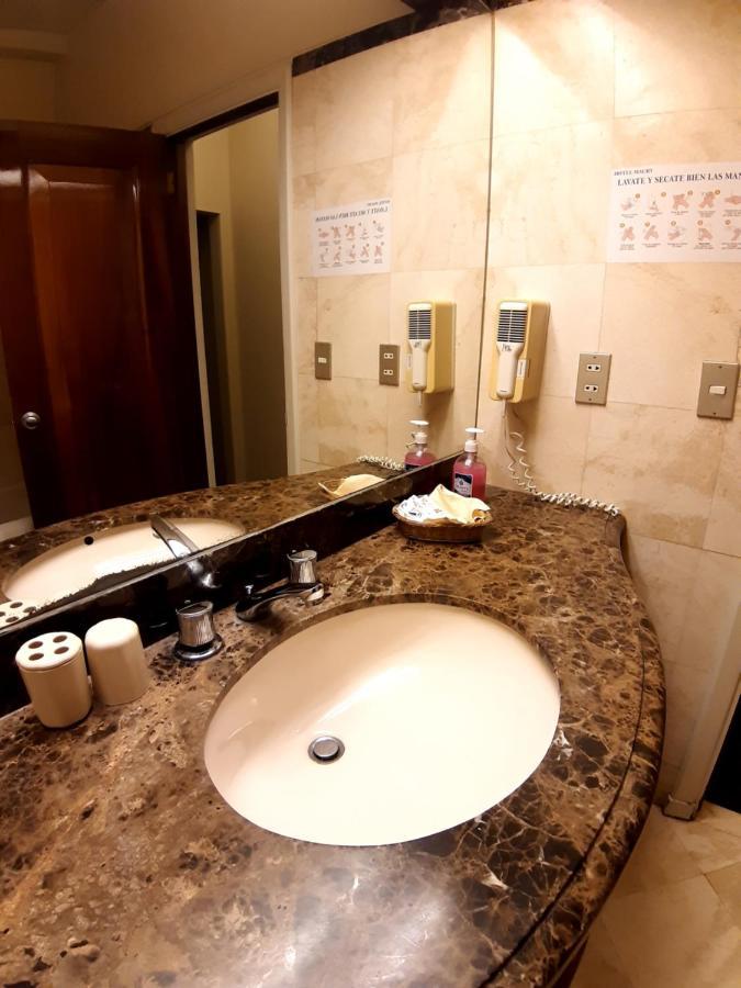 Hotel Maury リマ エクステリア 写真